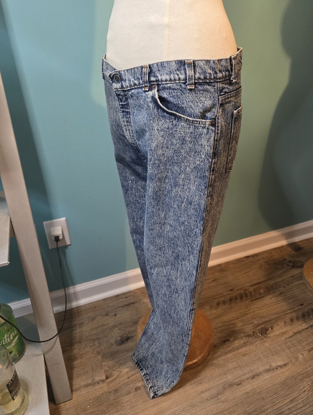 Authentic 1980's Levi's 505 Acid Wash Jeans with Paper Tag - Picture 2 of 7